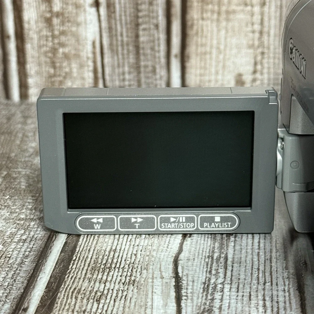Canon DC220 Optical Zoom DVD Digital Camcorder W/ New Battery and Charger